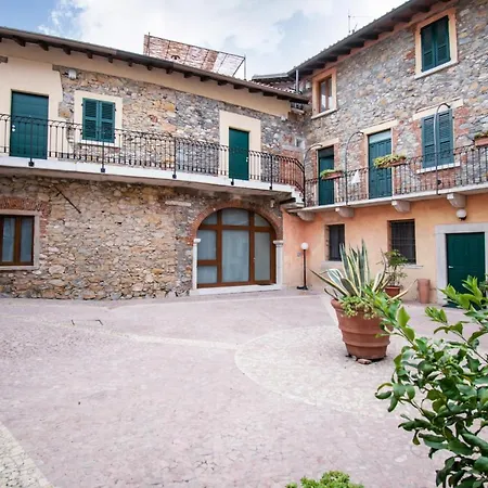 Luxus Gardoncino Apartment *